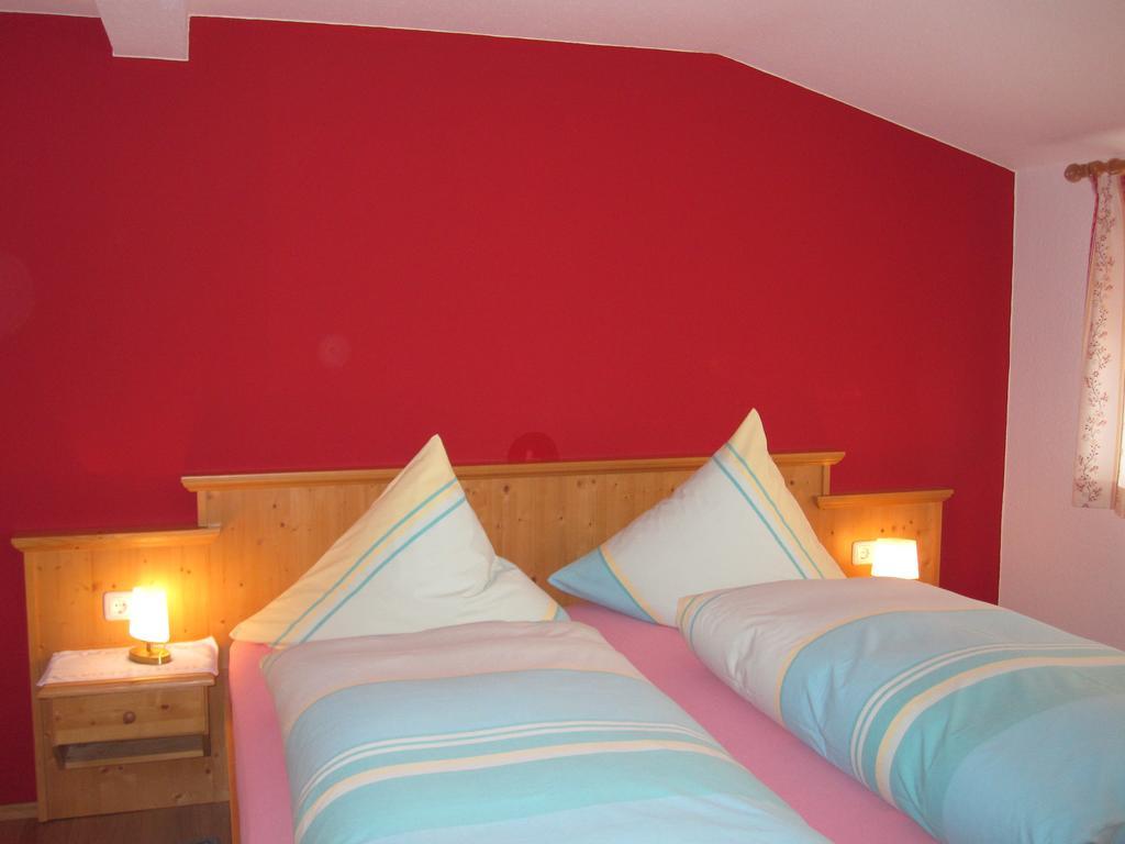 Gaestehaus Bach Oberstdorf Ruang foto